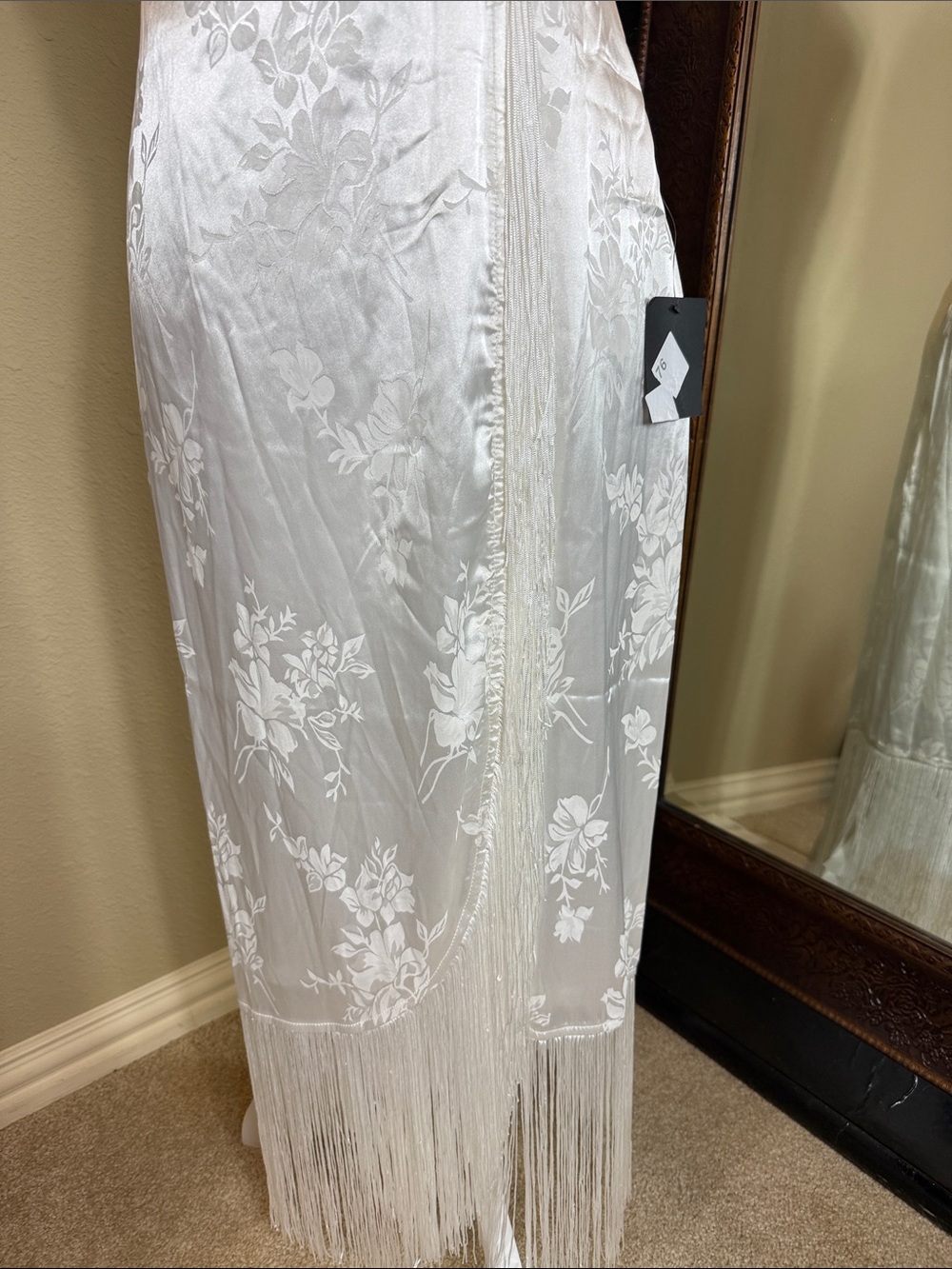 Lulu's White One-Shoulder Satin Floral Fringe Slip Dress size medium NWT - Picture 3 of 11
